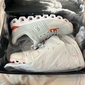 On Clouds (Men or Women)